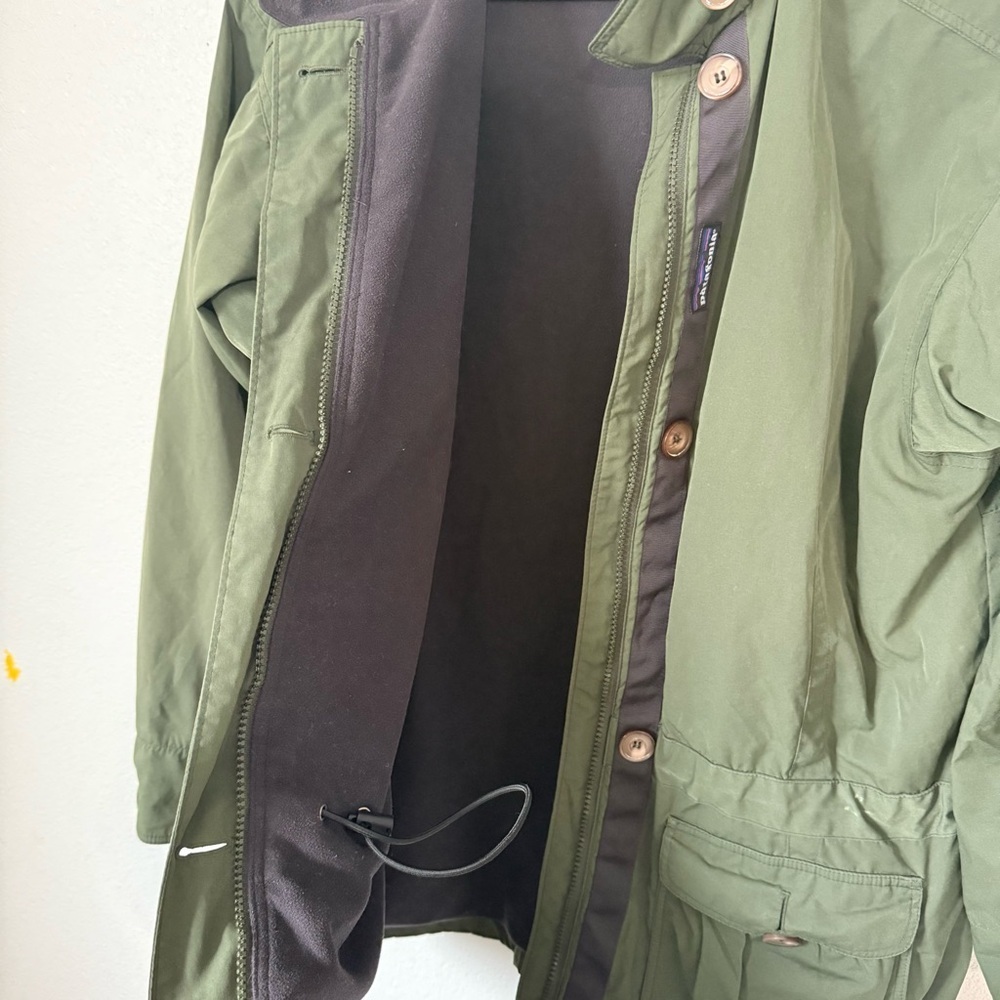 Patagonia field jacket in green with a fleece lining size: small - Picture 8 of 14